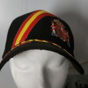 Black and Yellow Cap with Embroidered Crest ESPANA , SPAIN CAP NEW WITH TAGs